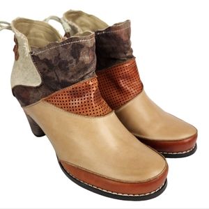 Elite by Corkys NWT Rags Mixed Leather Cognac Tan Ankle Booties Women's Size 7